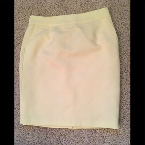 Banana Republic Light yellow brocade pencil skirt